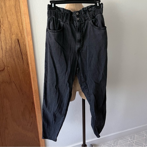Levi's Denim - LEVIS sz 28 Paper Bag Faded Black Denim Jeans High Waisted Taper Leg
